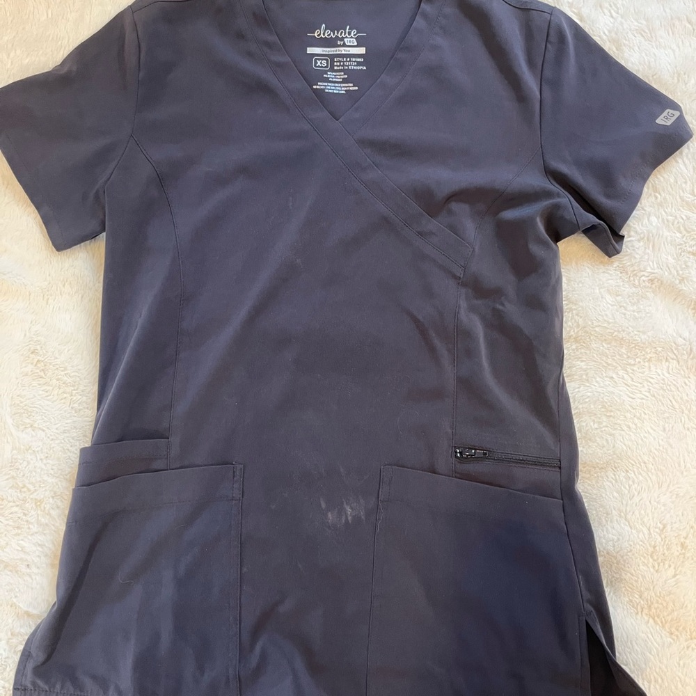 Scrub top
